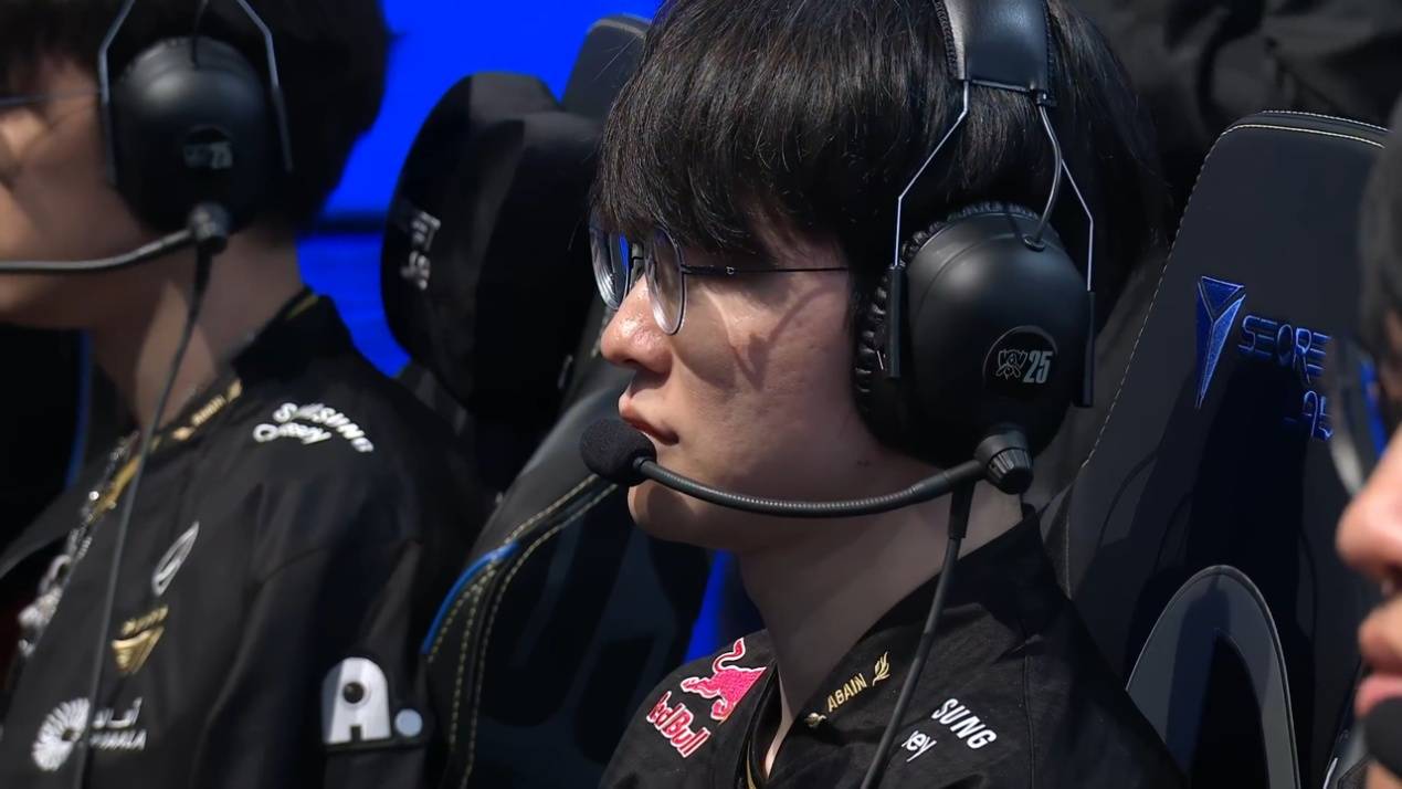 S15假赛风波爆发！韩国外援遭炮轰：故意输Faker，开始精忠报国了