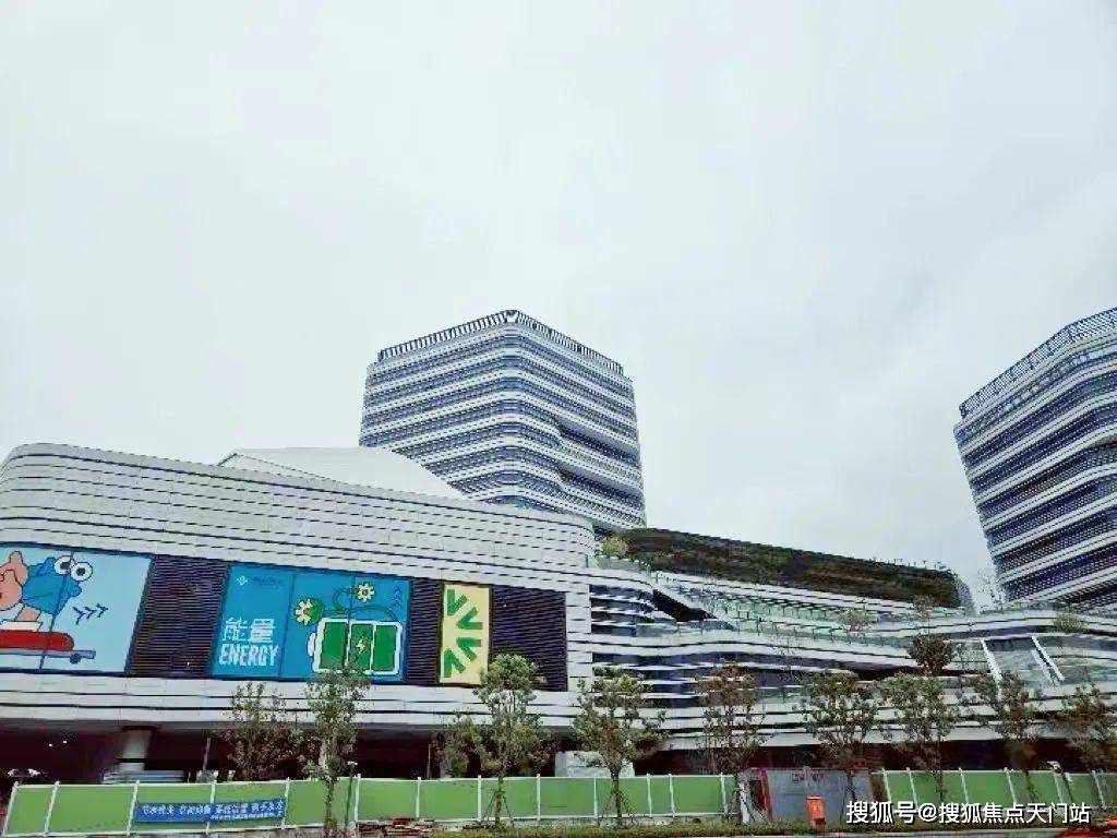 400万级“必看盘”，大虹桥的版本答案！「华发虹桥四季」在售中！在售建面约91-132㎡三房四房！